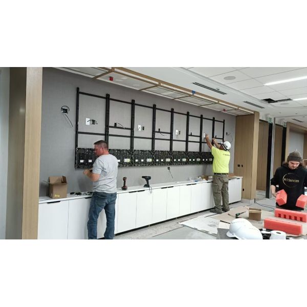 Commercial COB Led Video Wall Creative Led Display 5000cd 600nit