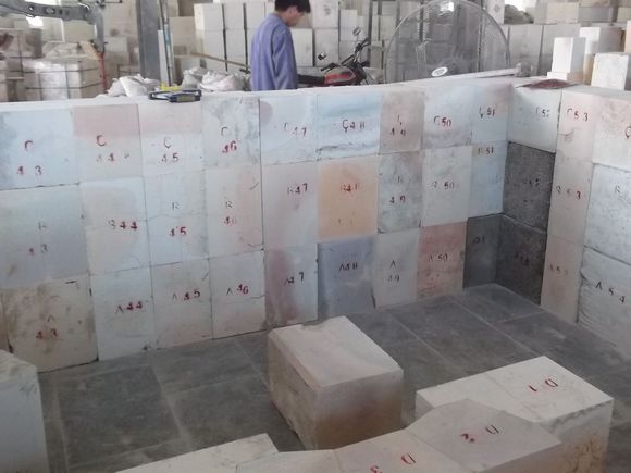 CaO Content % High Erosion Resistance Recycled AZS Refractory Block for Glass Furnace Tank