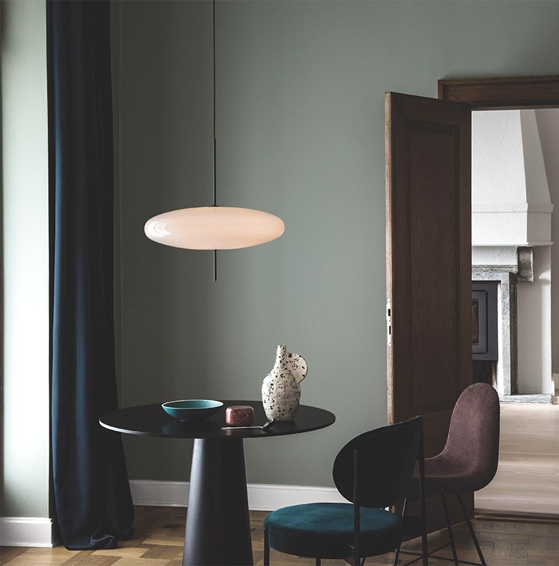 Black And White Flying Saucer Pendant Light Modern Art Bedroom Pendant Lamp(WH-GP-116)
