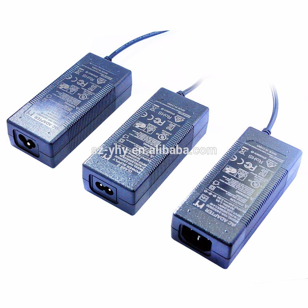 15 Volts 3 Amp Laptop Ac Adapter , Laptop Charger Adapter Desktop Type UL FCC CE GS RCM ROHS REACH DOE VI