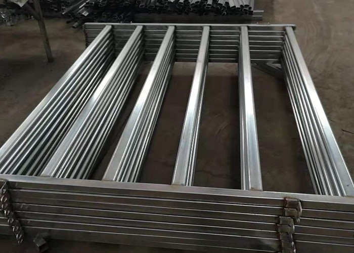 Iron CE Portable Horse Panels Livestock Panels Galvanized Cattle Sheet