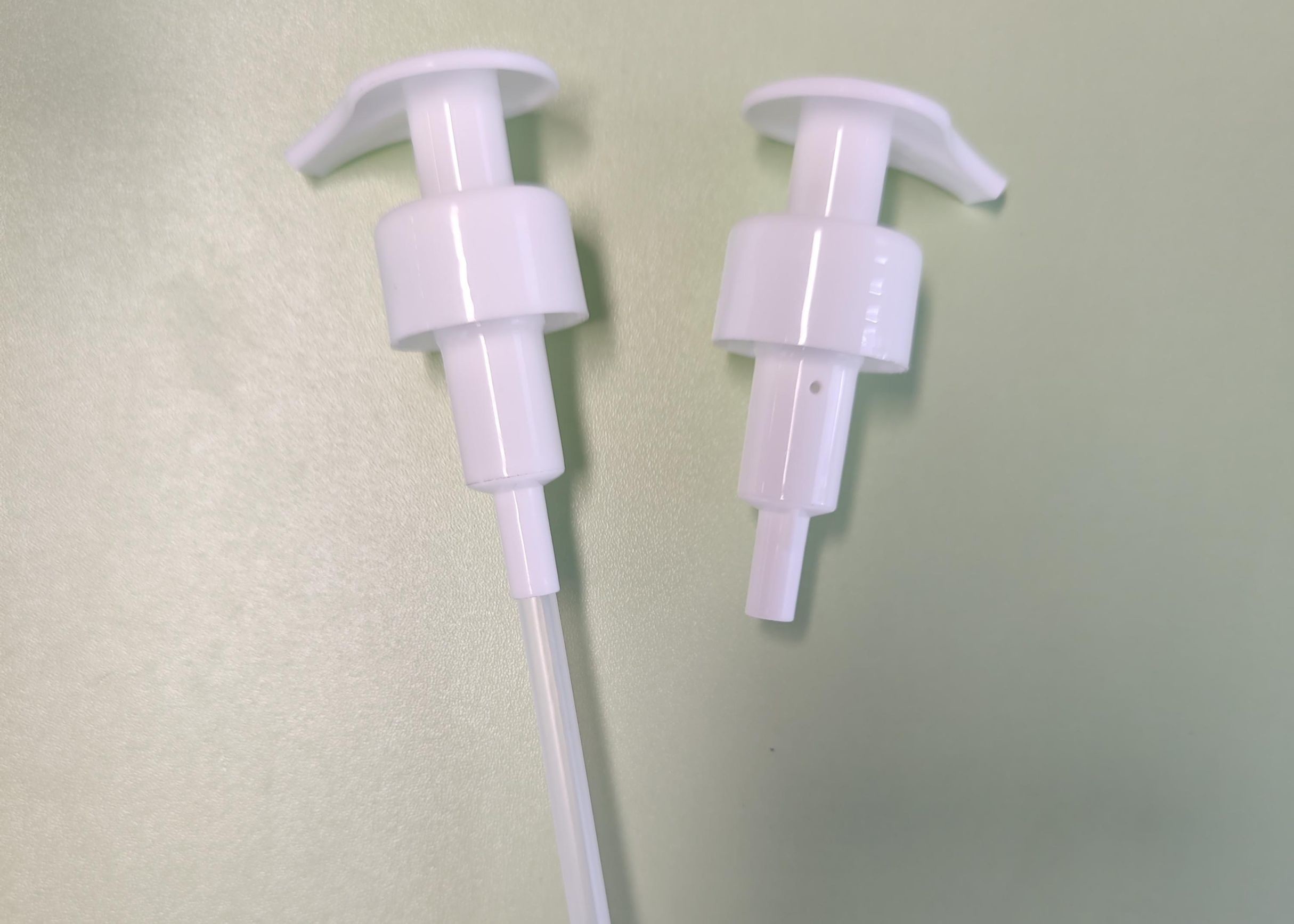 Cosmetic Turn Left And Right 28/410 4cc Lotion Dispenser Pump