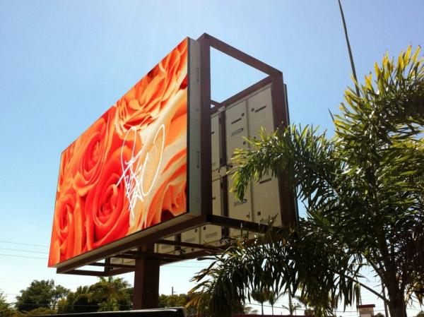Innovation P6.4 Outdoor Advertising LED Display Billboard Front Service Exterior