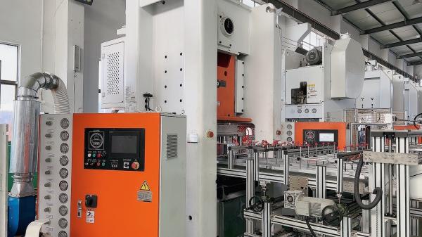 Aluminium Foil Food Container Making Machine 35-68 Strokes Per Minute Working
