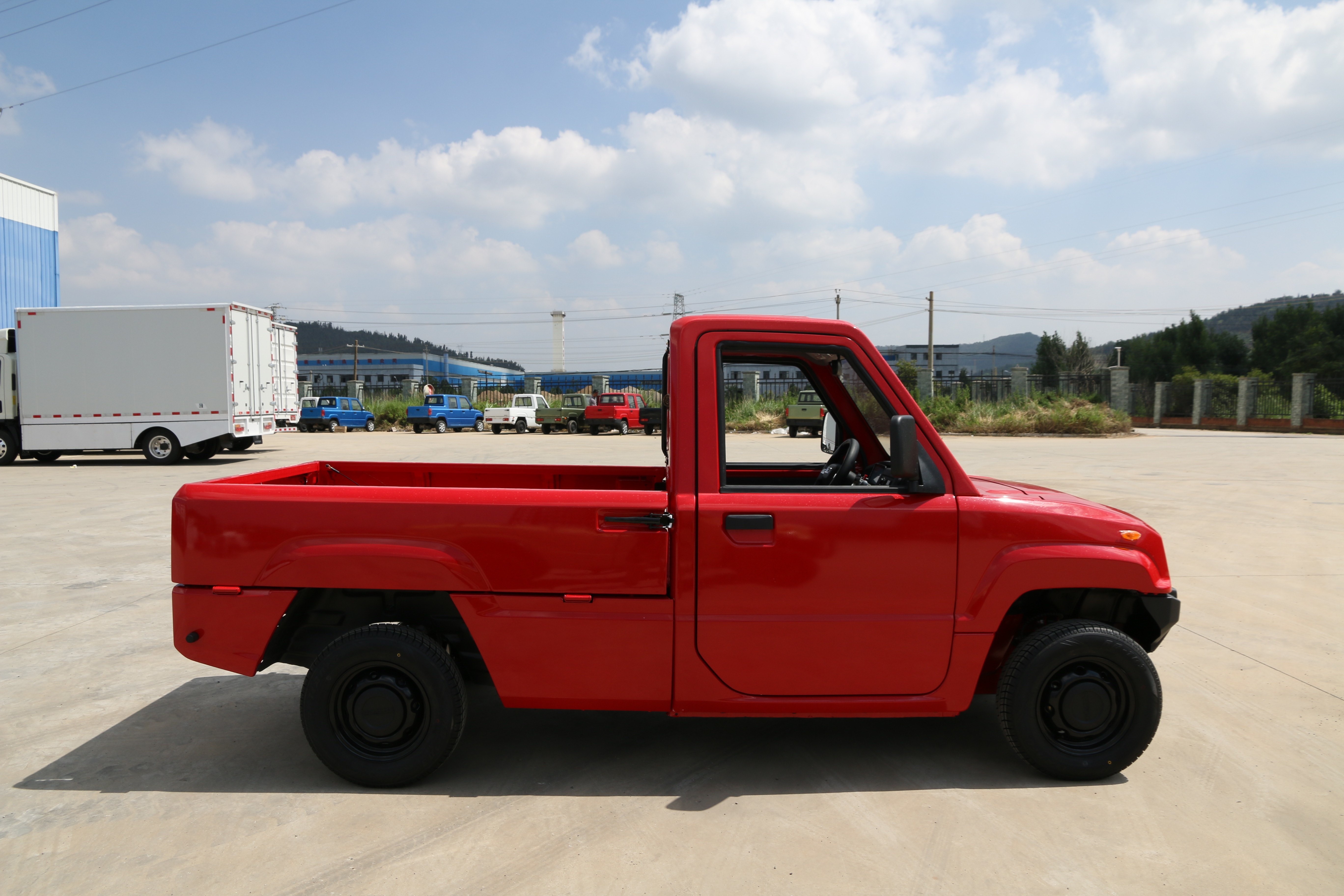 Electric Pickup Rear Wheel Drive Triple Folding Gate Cargo Box Classic Pickup LHD/RHD