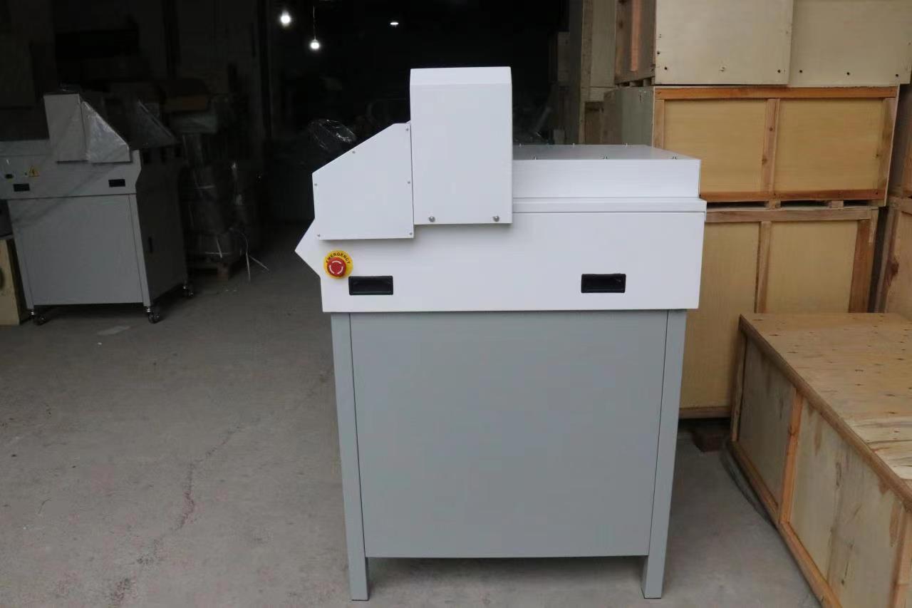 Auto Paper Push Way A3 Electric Paper Cutting Machine with 40mm Cutting Thickness
