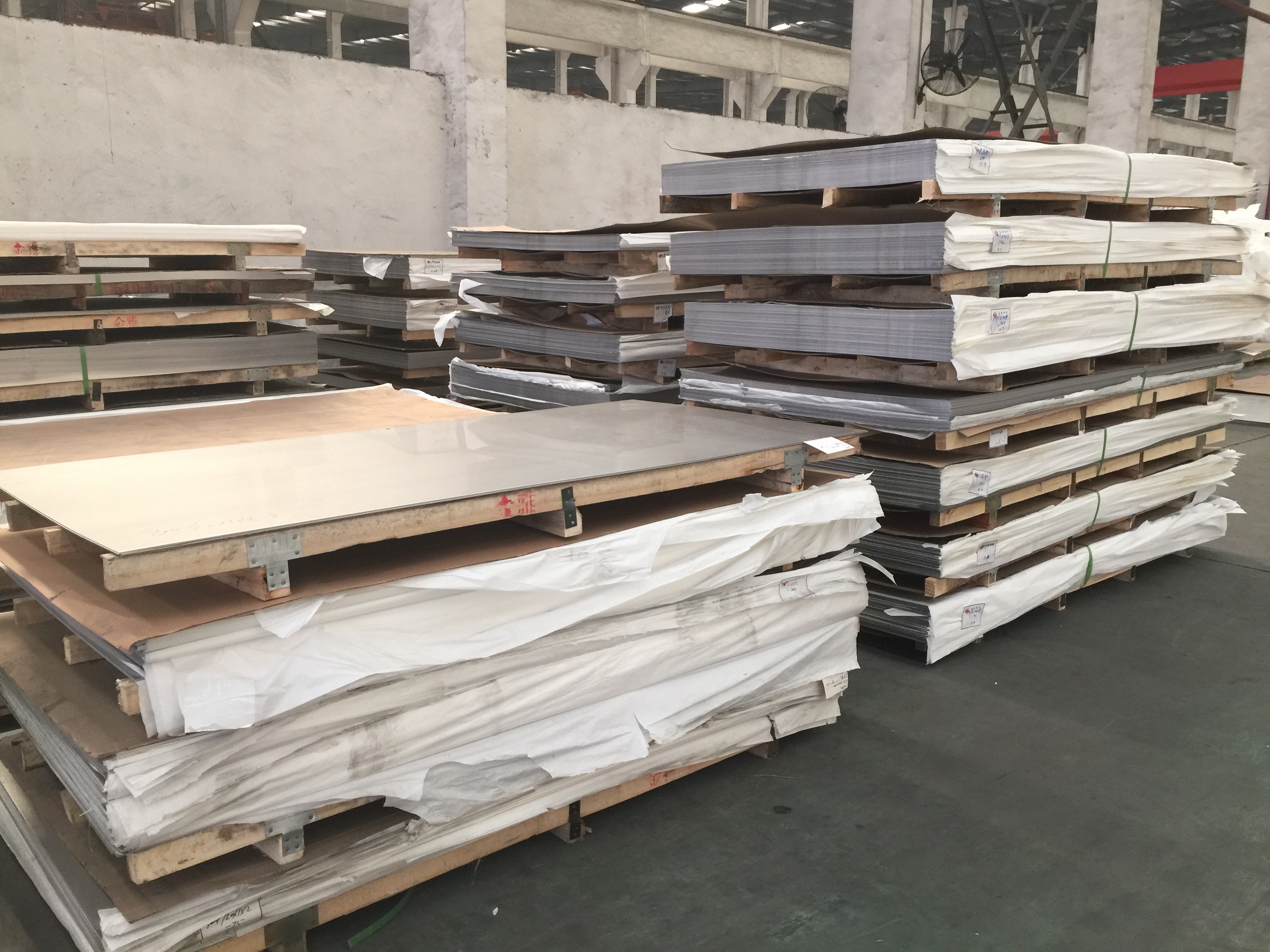 2205 Stainless Steel Sheet S32205 S31803 Cold Rolled Duplex Steel Plate 1.5*1220*2440mm
