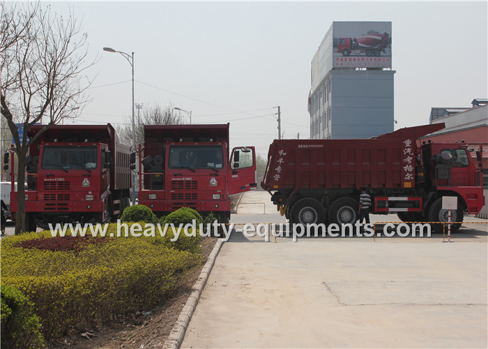Sinotruk HOWO mining dump truck / tipper special truck 371hp with front lifting cylinder