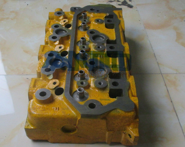 Durable Excavator Engine Parts , S6K Engine Cylinder Head For Excavator E200B E320B