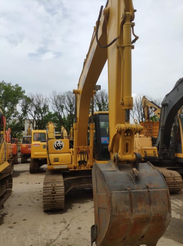 Fully Inspected Yellow Komatsu PC70-8 Excavator 20T Operating Weight Customizable Features