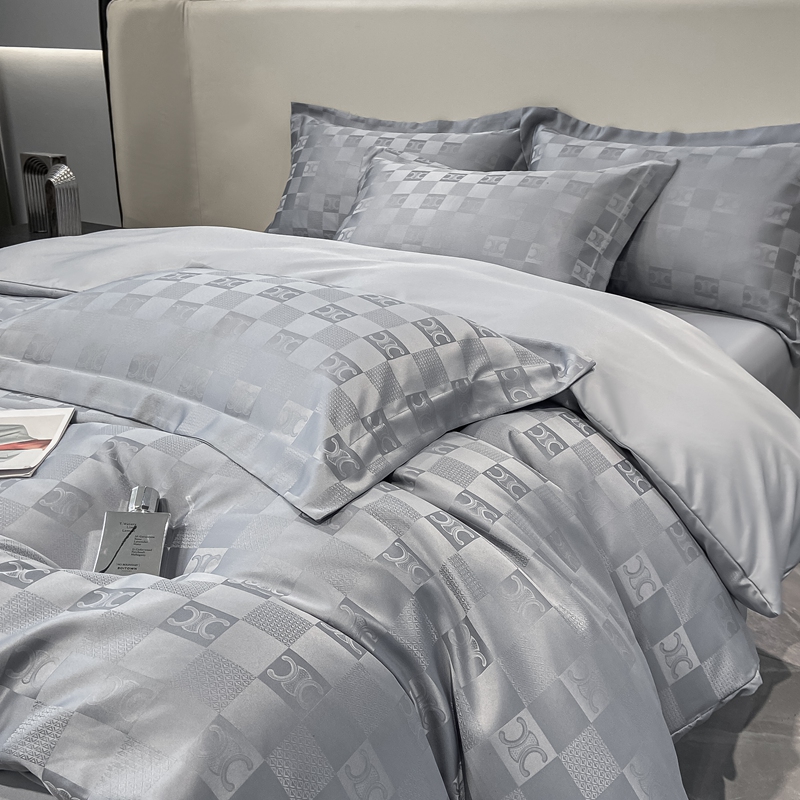 Polyester / Linen / Cotton Luxury Jacquard Bedding Sets Collections 4 Pcs Comforter
