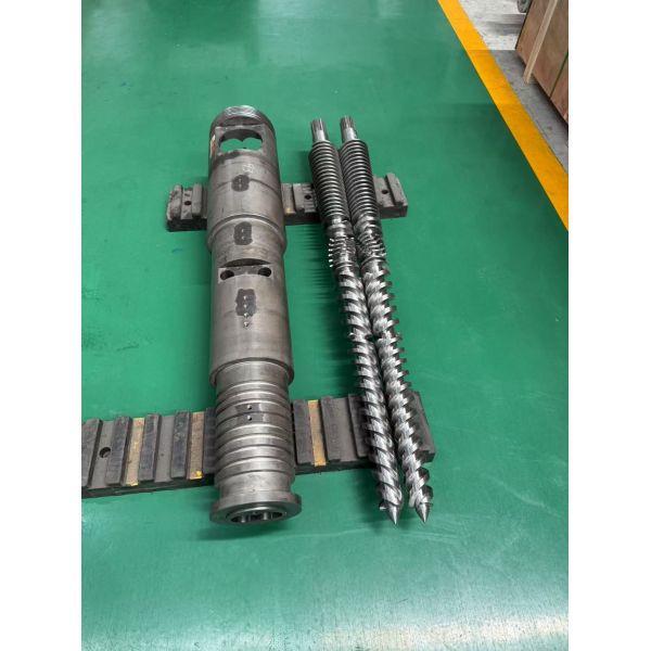 High Precision 38CrMoAlA Conical Twin Screw Barrel with Ra 0.4μm Surface