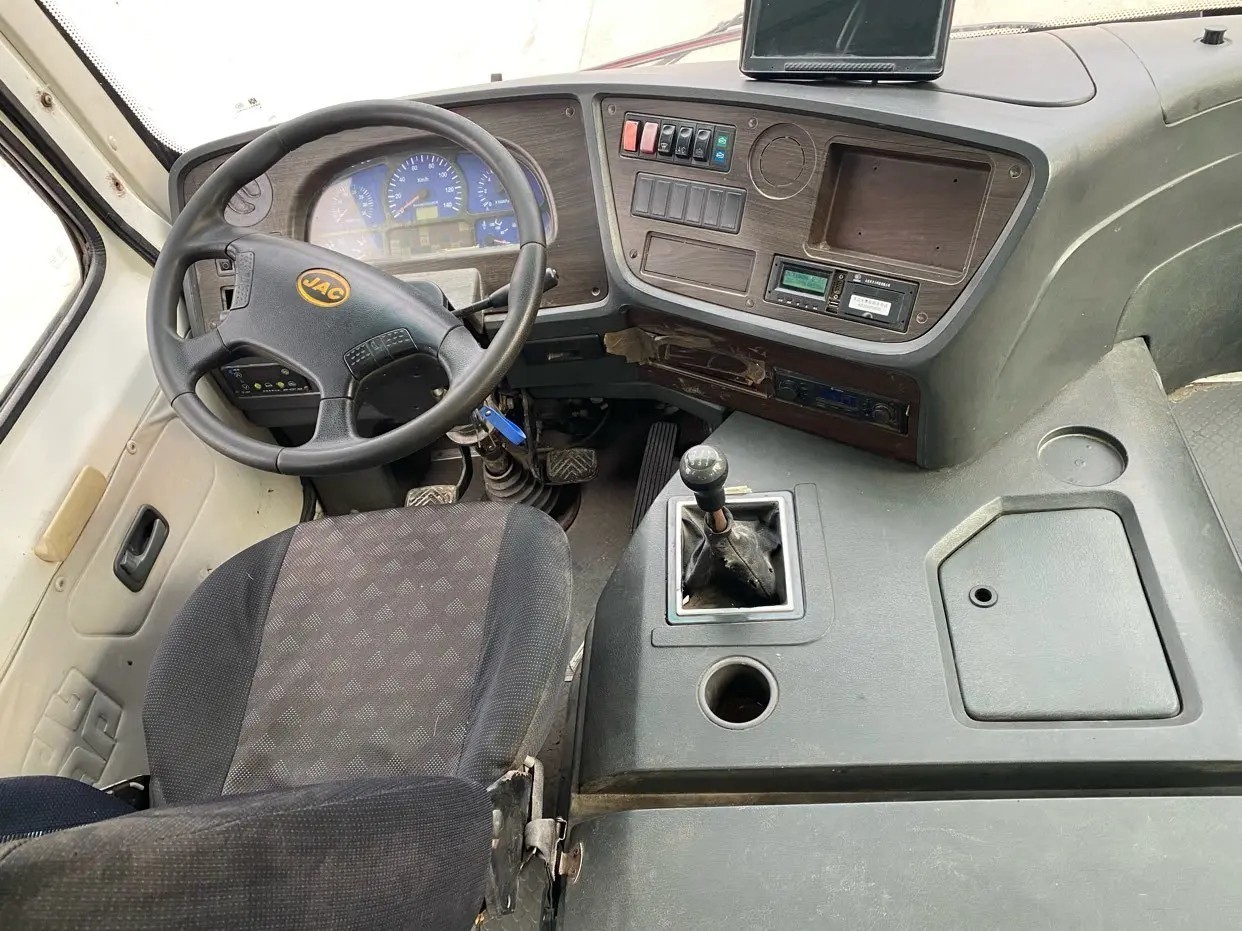 Used Mini Bus External Swinging Door 25 Seats Sliding Window Front Engine With A/C 2nd Hand Zhongtong Lck6660d