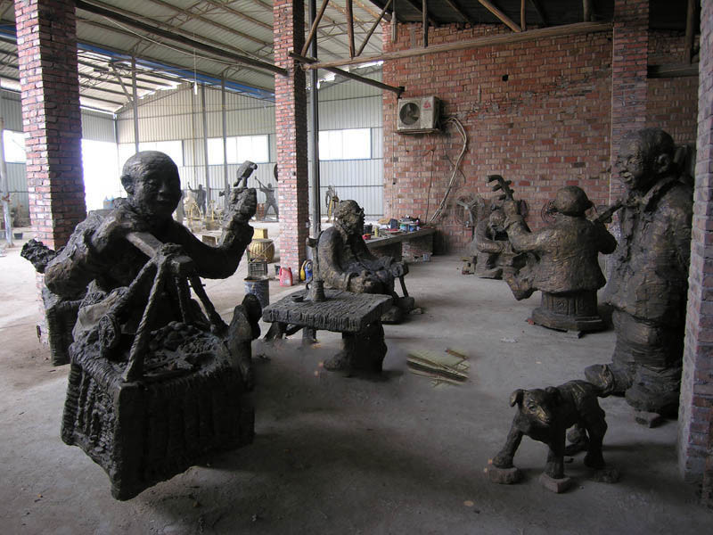 different theme of company mascots logo statue in props and oddities gate exhibition decoration