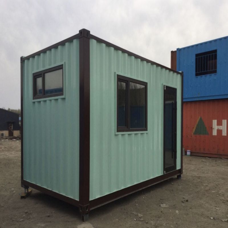 2 Bedroom 4 Bedroom Steel Tiny Hotel Resort Pool Shipping House Building Container Houses