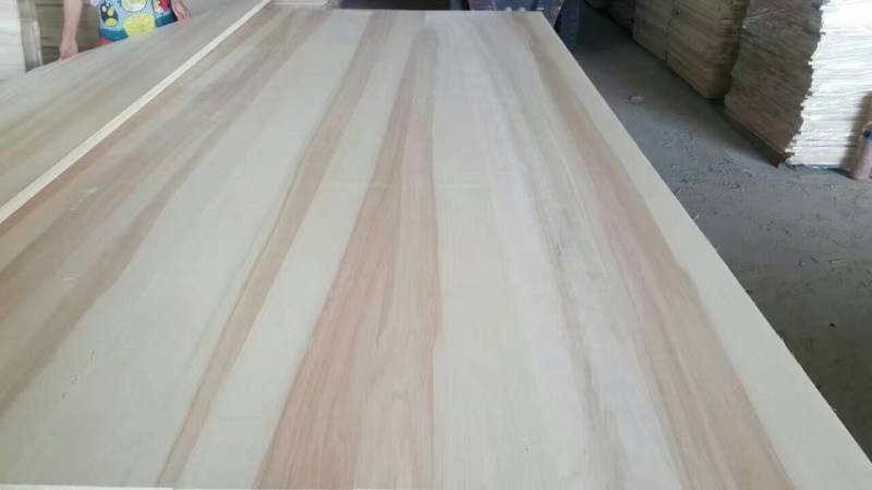2440x1220x18mm White Poplar Solid Boards for Project Solution Capability AA Grade